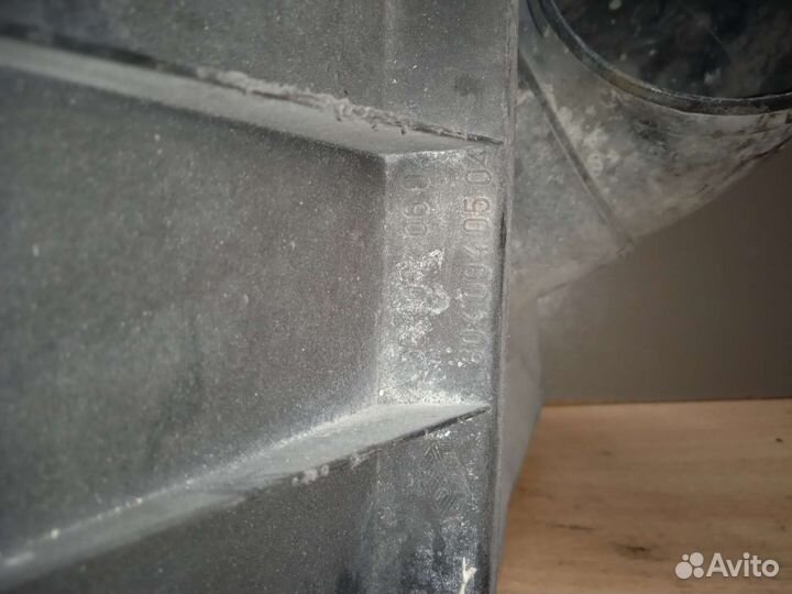 Корпус воздушного фильтра Mercedes w210 e klass