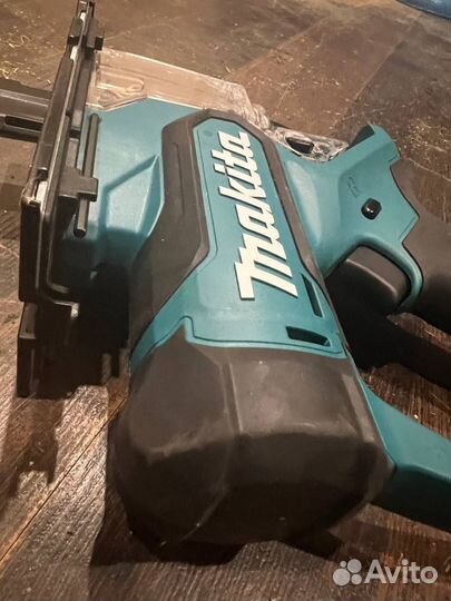 Акк. пила для гипсокартона Makita DSD180Z б\у