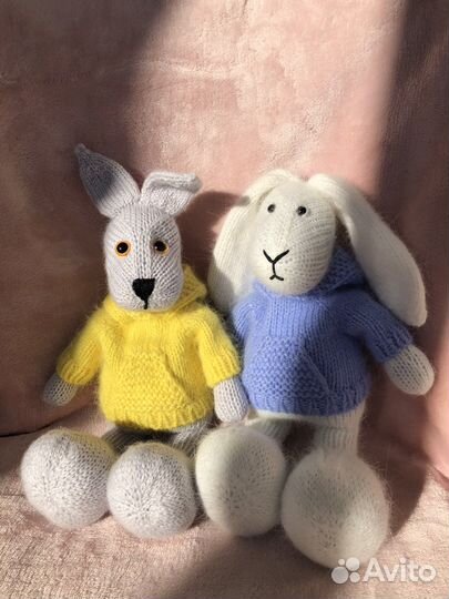 Заяц подарок