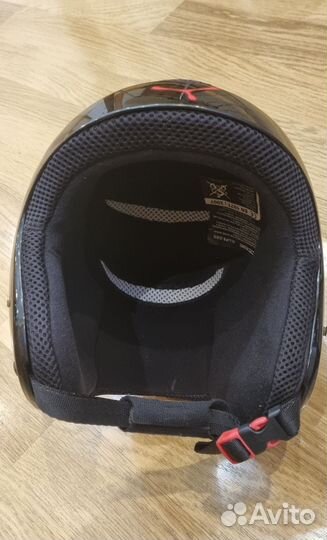 Горнолыжный шлем