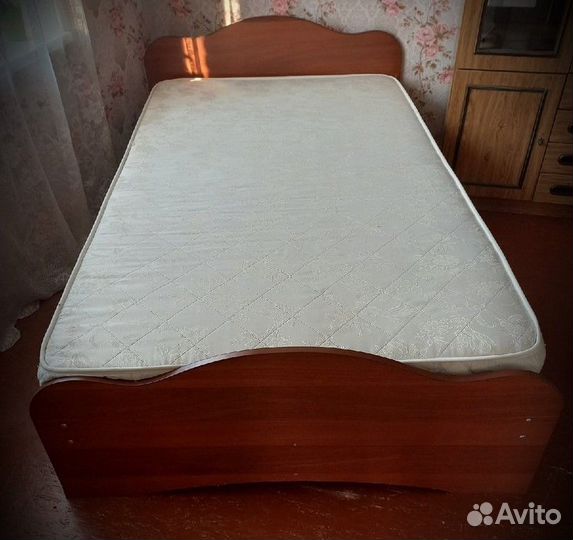 Продам Кровать