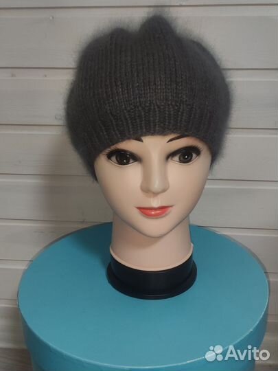 Берет вязаный женский