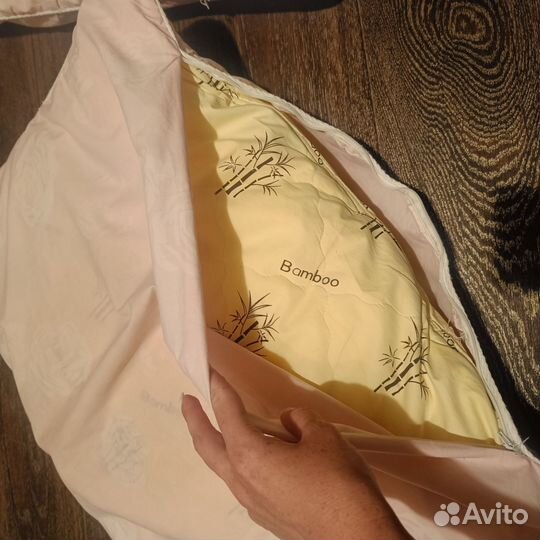 Подушка для кровати