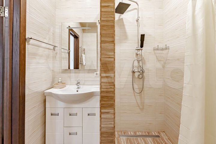 2-к. квартира, 50 м², 5/9 эт.