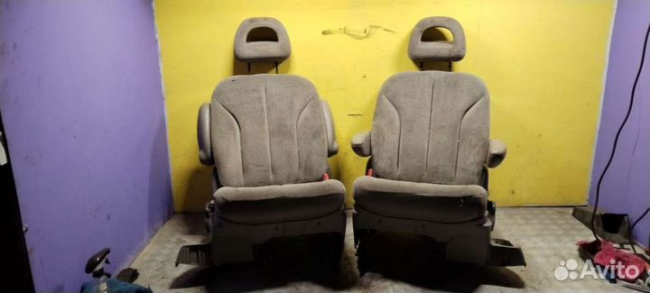 Салон (комплект сидений) ChryslerVoyager 42004