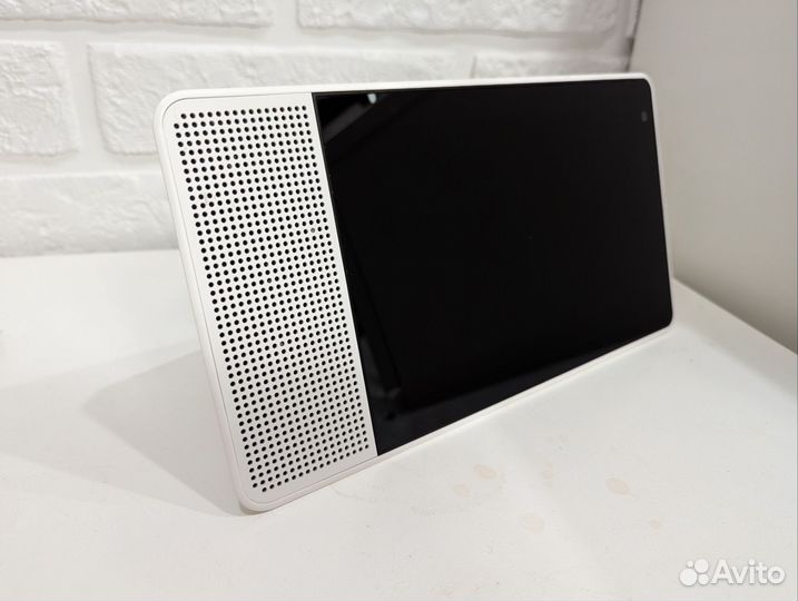 Умный дисплей Lenovo 8