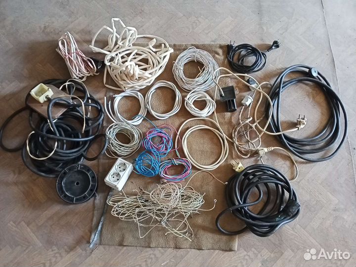 Провода разные,шланги,фильтры для пылесоса