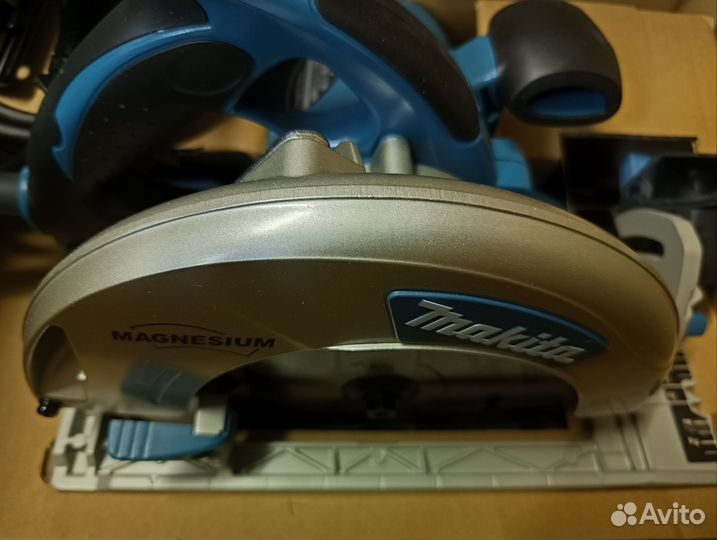 Новая пила дисковая циркулярная Makita 5008MG