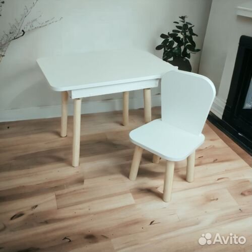 Стульчик и столик