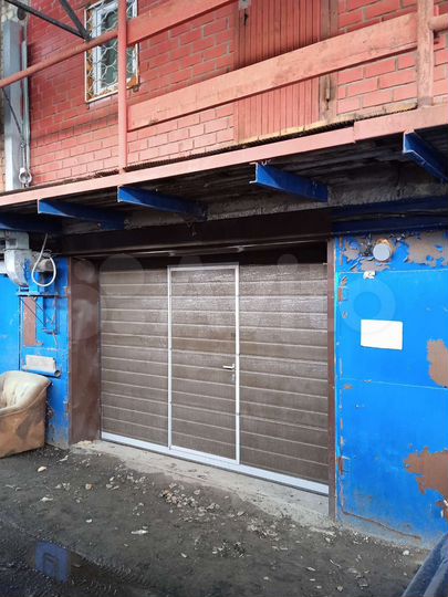 Гараж, > 30 м²