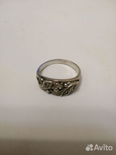 Кольцо с фианитом