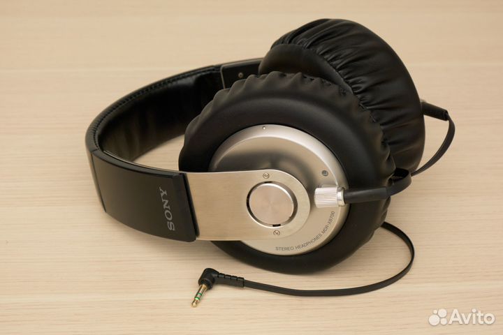 Наушники sony MDR-XB700 нов. амбушюры и изголовье