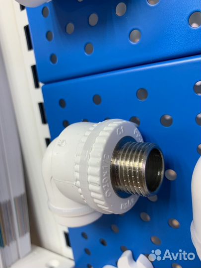 PP-R Угольник комбинированный нр Белый 20-1/2