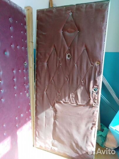 Дверь входная деревянная