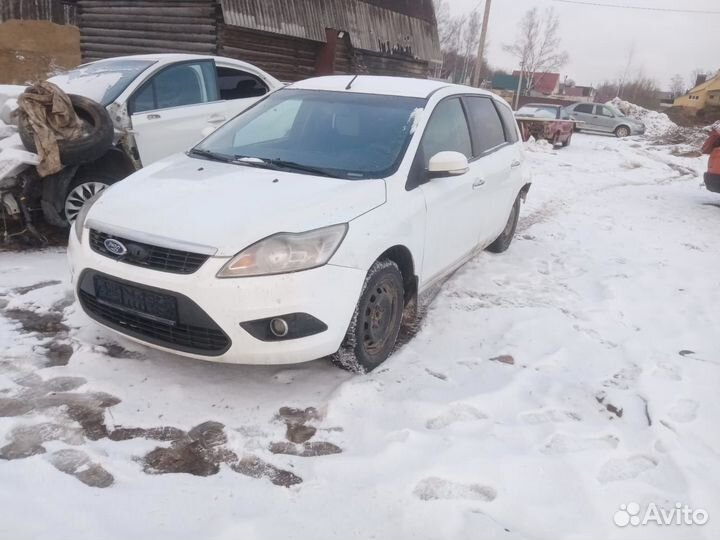 Козырек солнцезащитный правый Ford Focus 2