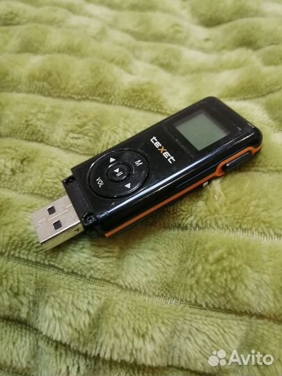 Плеер. Без gps и блютуз. Функция флешки