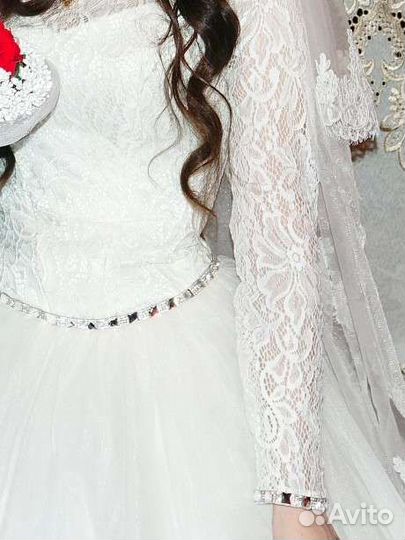 Свадебное платье