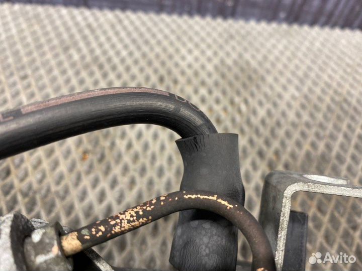 Суппорт передний правый Volkswagen Passat Variant