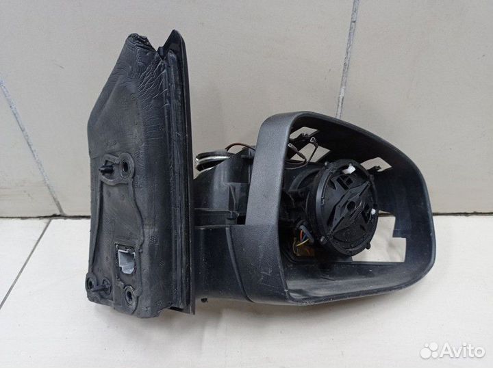 Зеркало заднего вида боковое правое электрическое