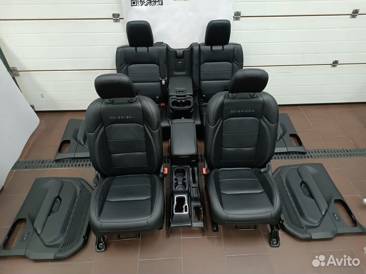 Салон сиденья комплект Jeep Wrangler Sahara JL