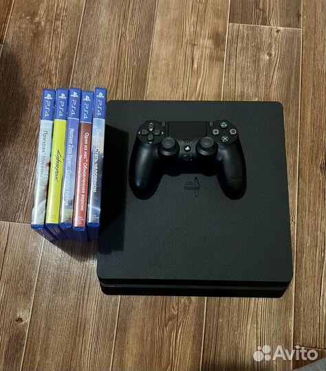 Sony PS4 slim 1tb + 5 игр
