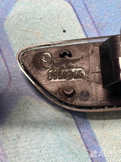 Повторитель поворота в крыло 8658945