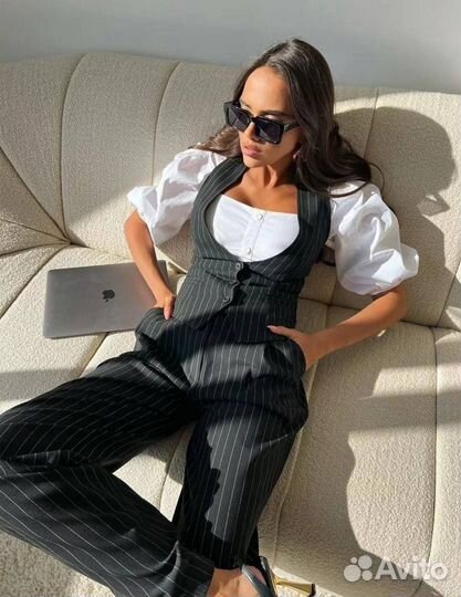 Костюм женский с жилетом