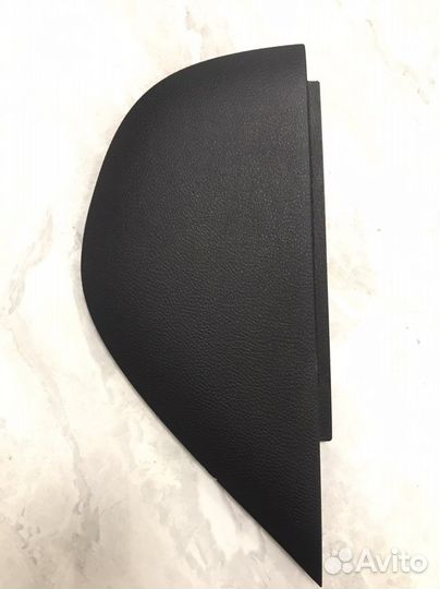 Боковая накладка торпеды Golf 6