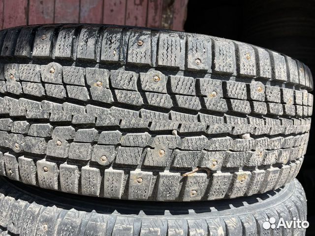 Комплект зимних колес 215/60/16 Nissan