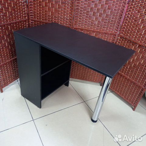 Маникюрный стол складной