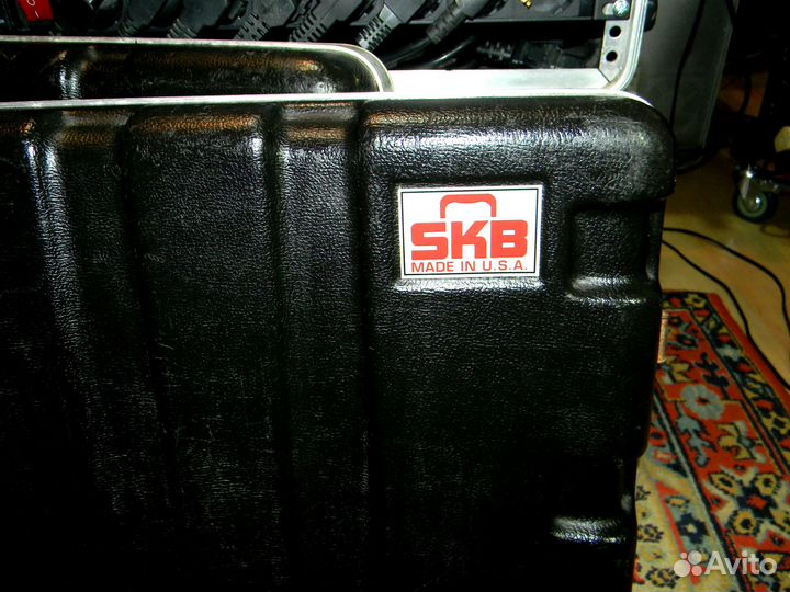 SKB 10U пластиковый рэк-кейс (Made in USA)