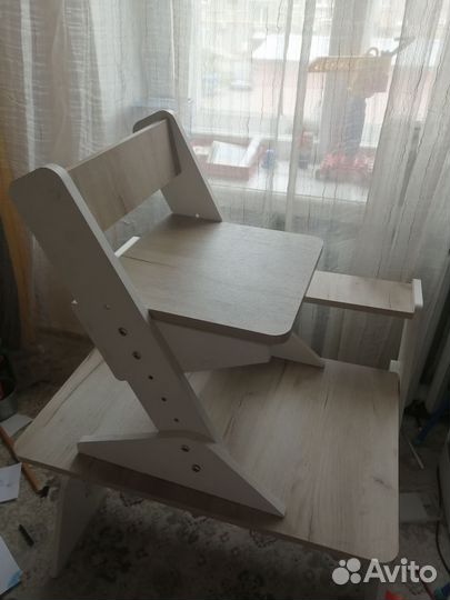 Детская растущая парта и стул