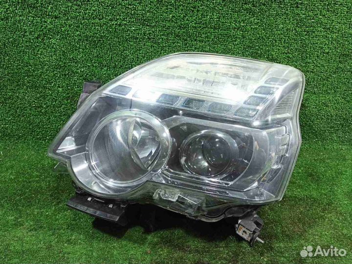 Фара Nissan X-Trail