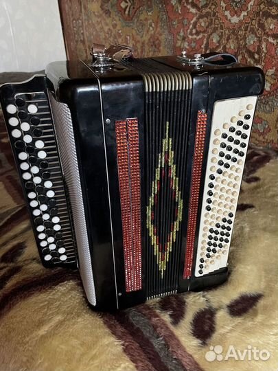 Продаю баян