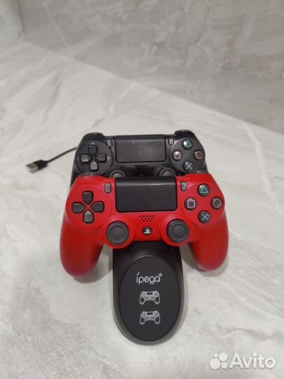 Геймпады PS4 DualShock 4 v2 CUH-ZCT2E + зарядка