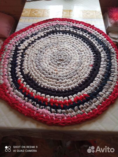 Коврик ручной работы