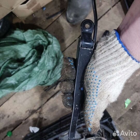 Продам рычаги стеклоочистителя саманд