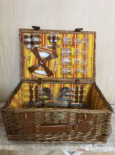 Корзина для пикника Forester Отличный подарок