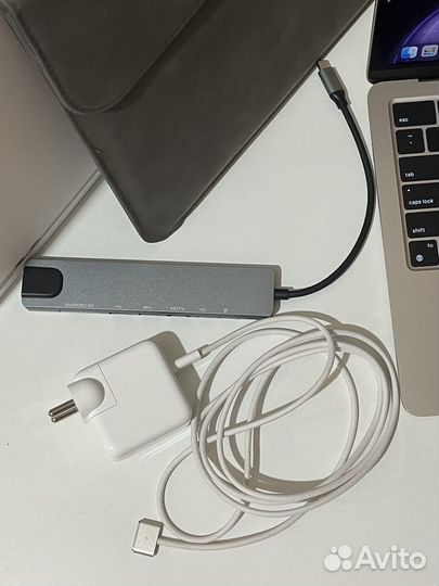 Apple macbook air 13 m2 2022