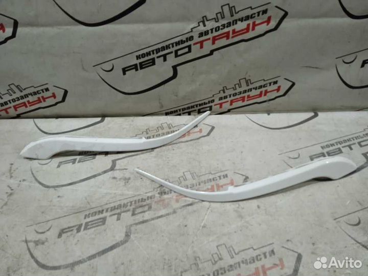 Ресничка toyota noah AZR60G AZR65G передняя левая