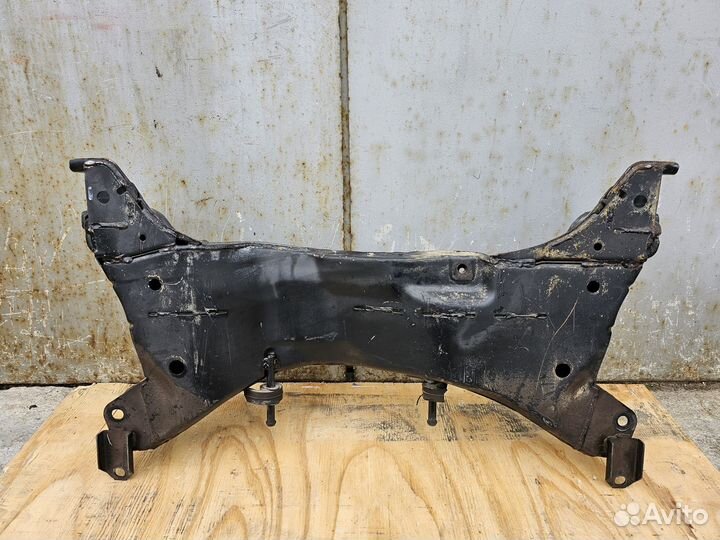 Передний подрамник Лансер 9 1.6