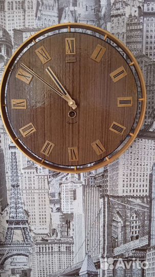 Часы маяк настольные