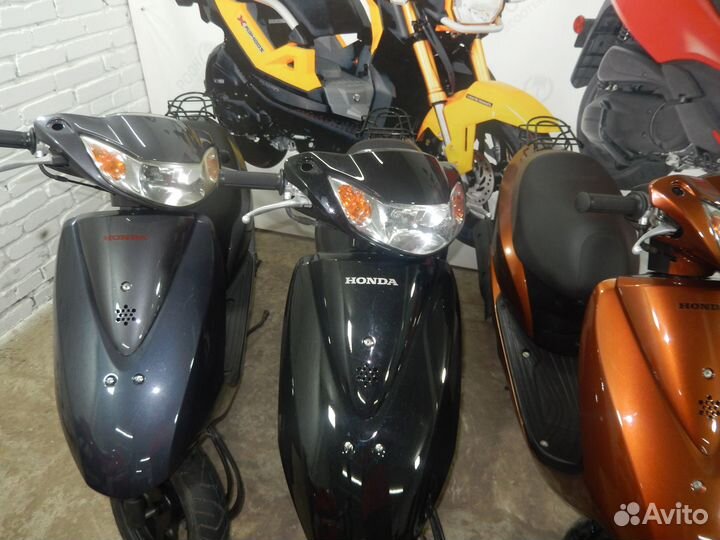 Скутер Honda Dio AF68 инжектор с New контейнера