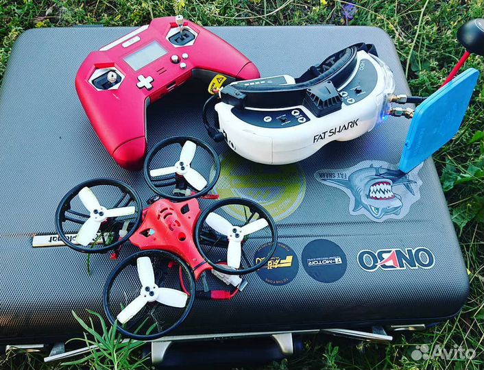 Гоночный легкий FPV квадрокоптер ET115