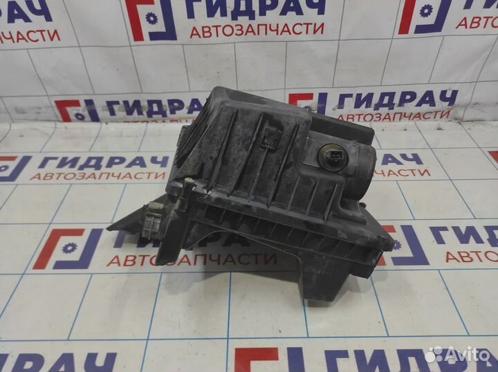 Корпус воздушного фильтра Chevrolet Cruze 13301778