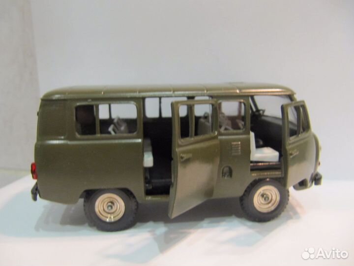 УАЗ 452 А41. Буханка. Цвет хаки