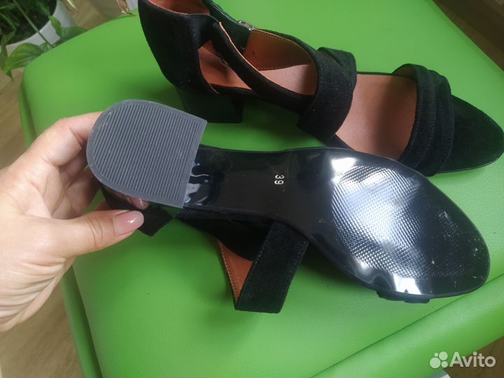 Босоножки женские новые