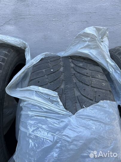 Nokian Tyres Hakkapeliitta 8 225/45 R17 и 245/45 R17 98T