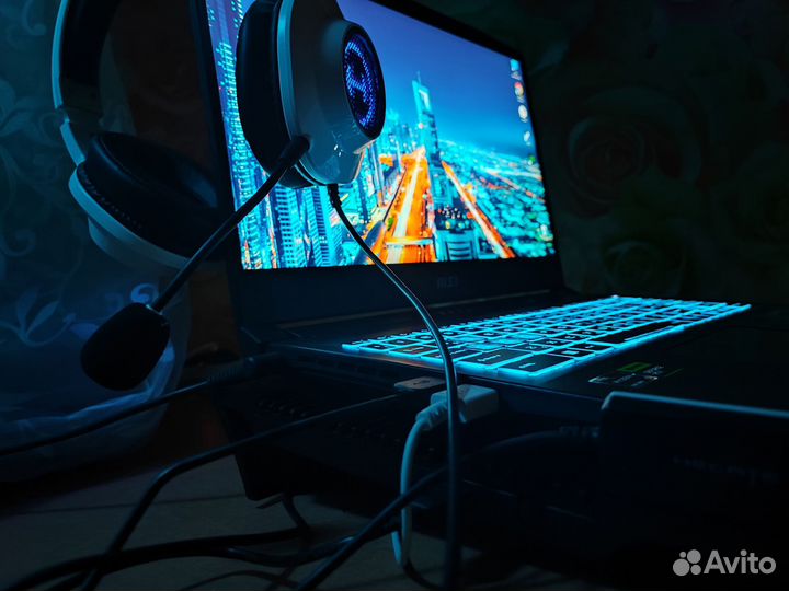 Игровой ноутбук MSI Bravo