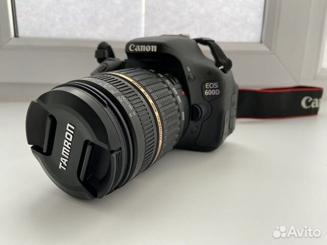 Зеркальный фотоаппарат Canon EOS 600d